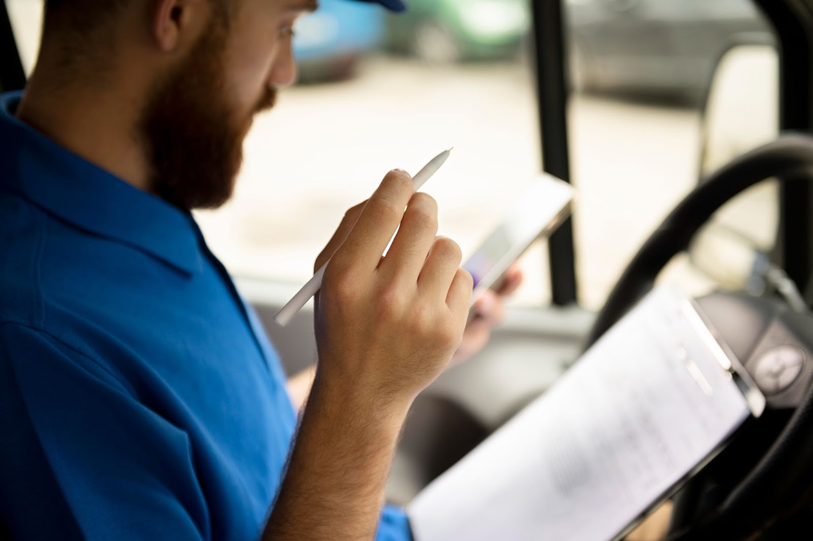 Crafting Compelling Truck Driver Job Ads